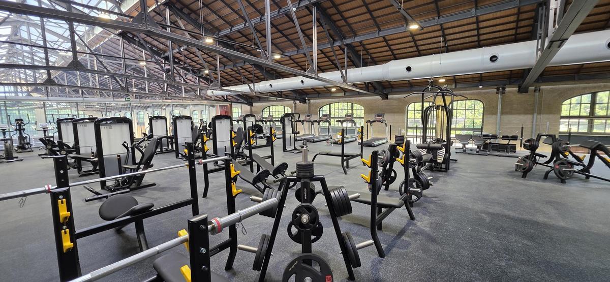 Así es el nuevo Polideportivo del Parc Central construido en un antiguo depósito de locomotoras