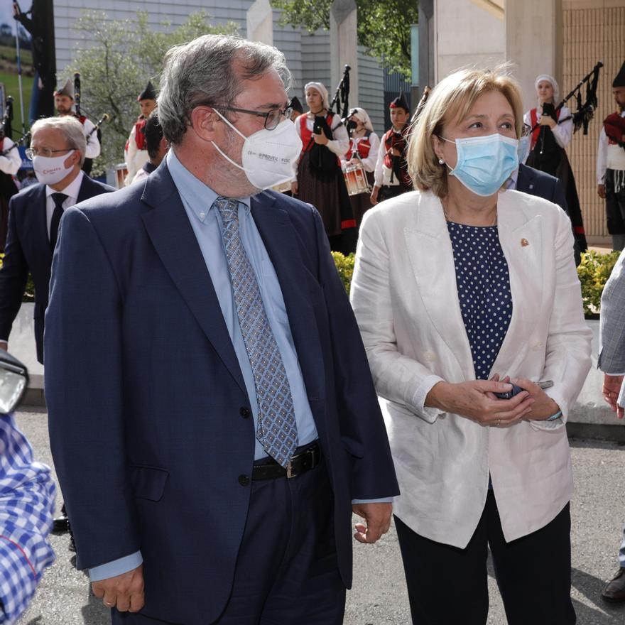 El presidente y otras autoridades acuden a la inaguración de la  Feria Internacional de Muestras Asturias en Gijón