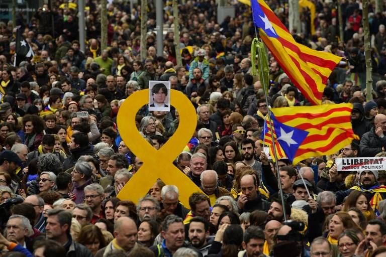 Miles de manisfestantes en Bélgica y Cataluña en protesta por la detención de Puigdemont