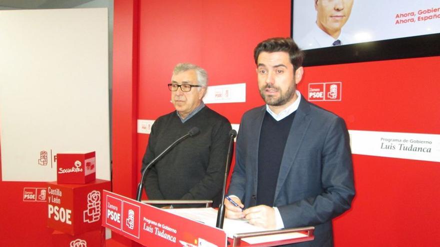 Antidio Fagúndez y José Fernández en la sede del PSOE