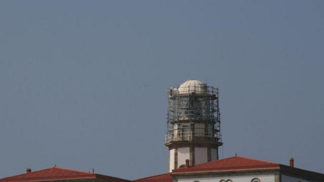 Instalaciones del faro de la Illa de Ons. | Tino Pardellas