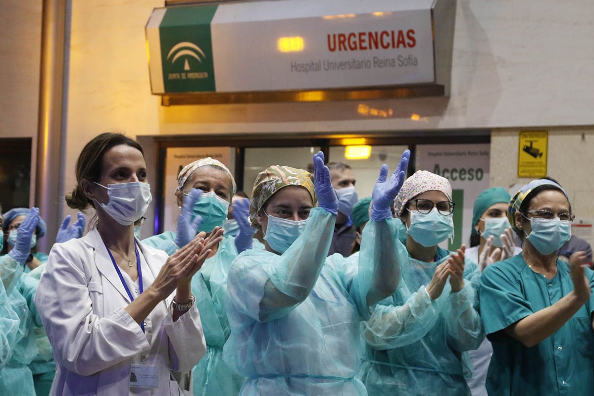 Los sanitarios y su aplauso
