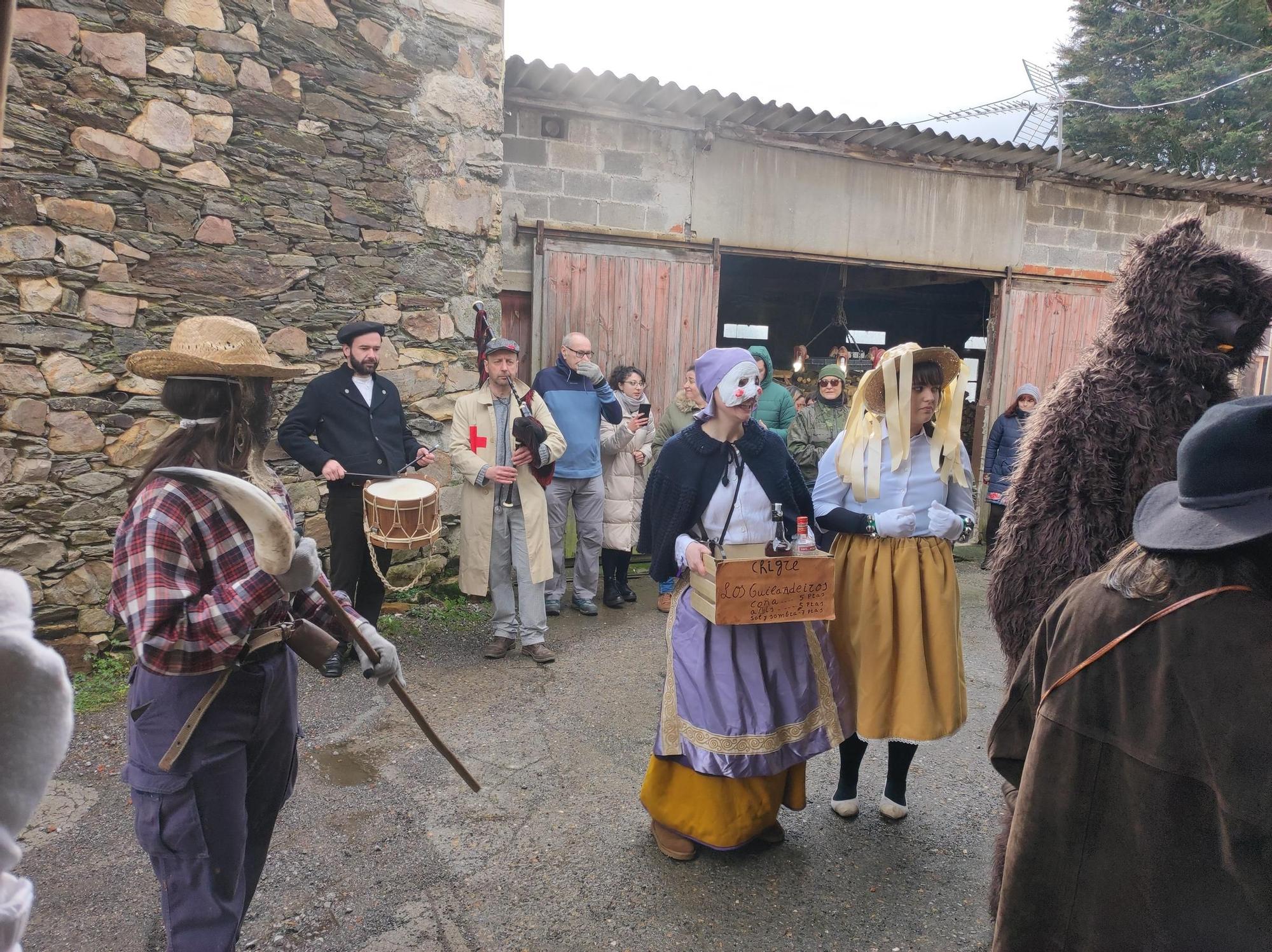 En imágenes: Así fue el paso de los guilandeiros de Tineo por El Pedregal