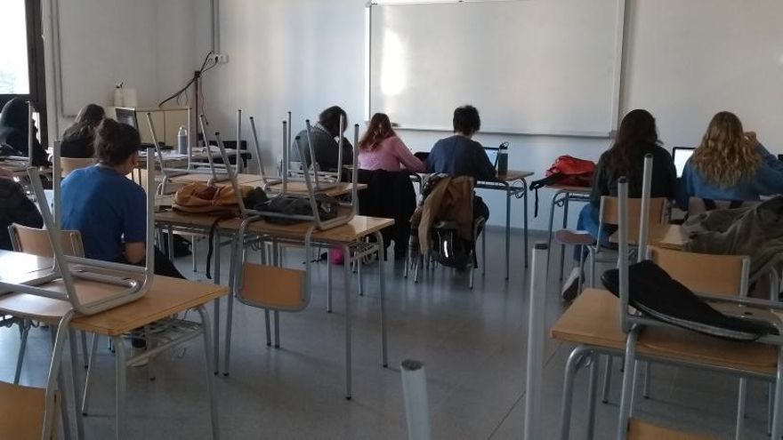 Seguiment irregular de la vaga d&#039;estudiants als centres de secundària de Manresa