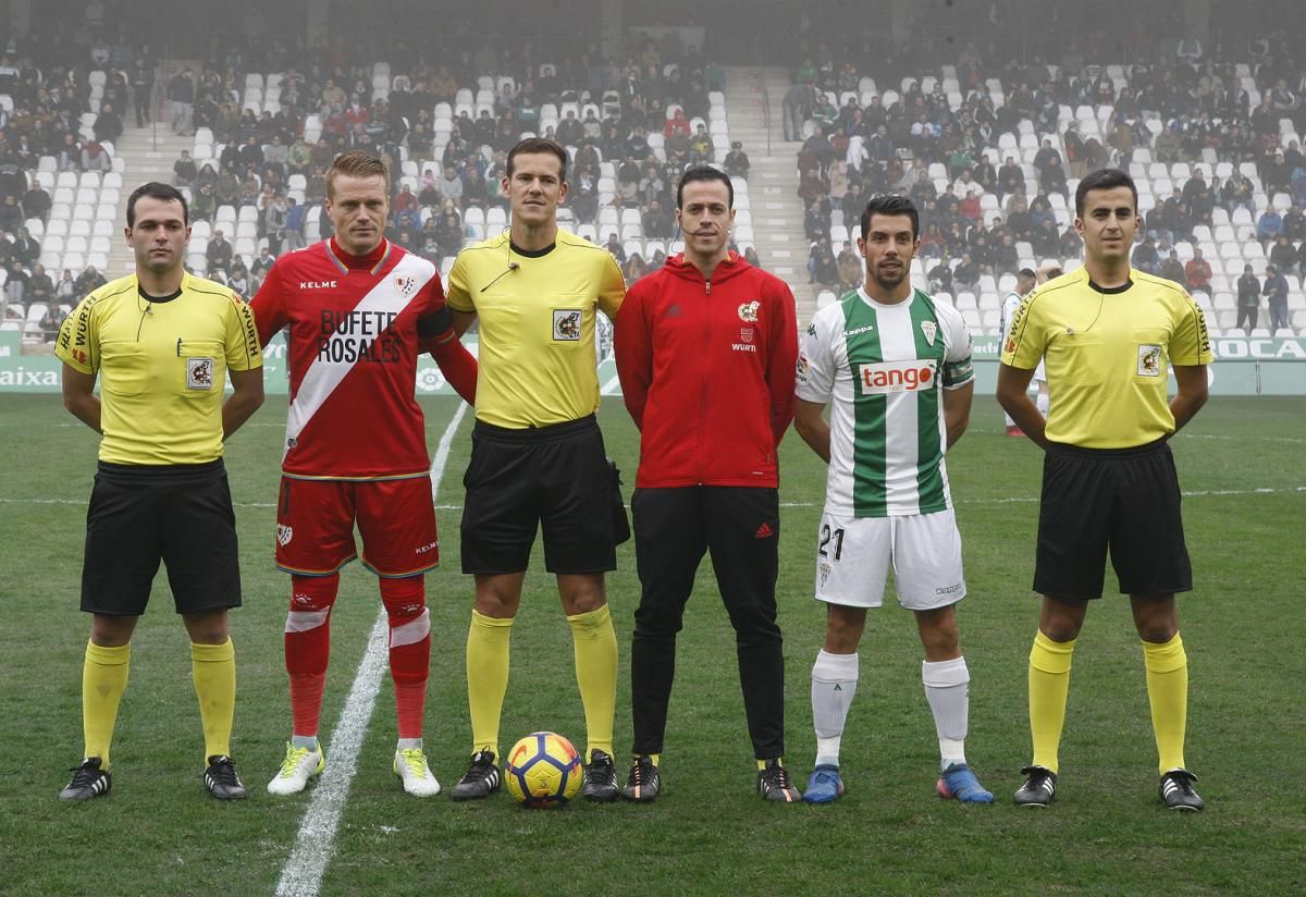 Las imágenes del partido Córdoba/Rayo Vallecano