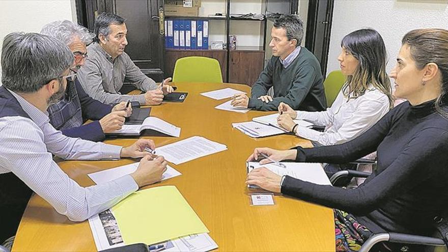 Un equipo técnico trazará en marzo la reforma de Penyagolosa in situ