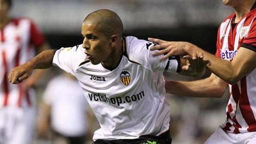 El juez ve indicios de delito para juzgar al jugador del Valencia Feghouli por conducir sin carné