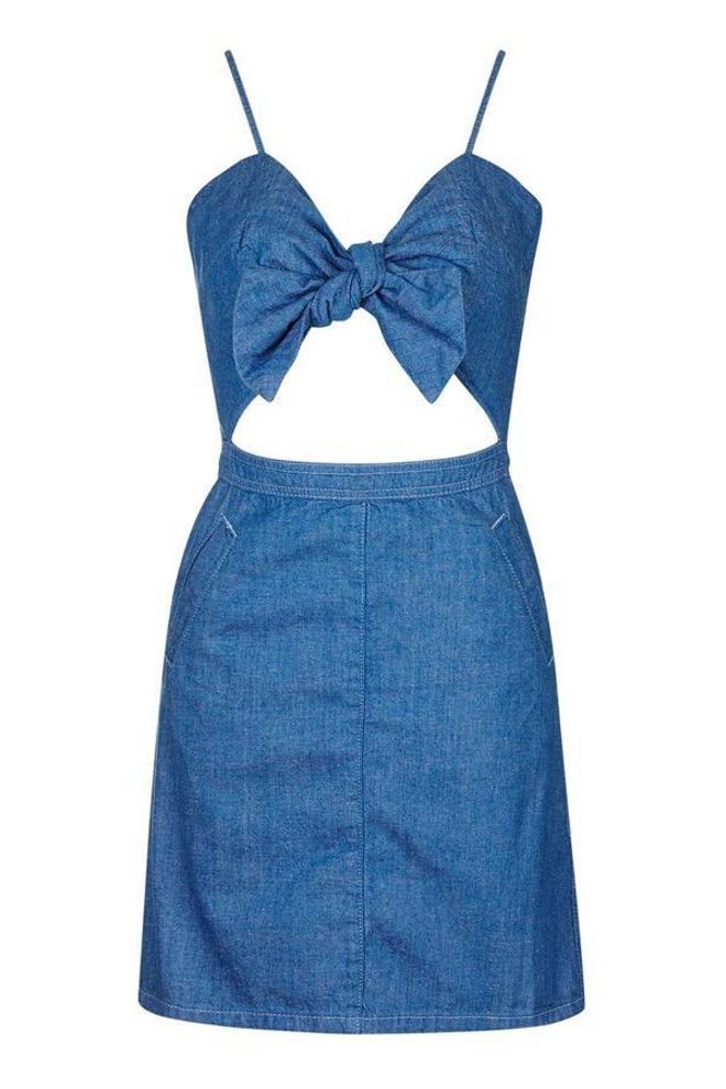 Todas llevan denim, vestido 'cut off'.