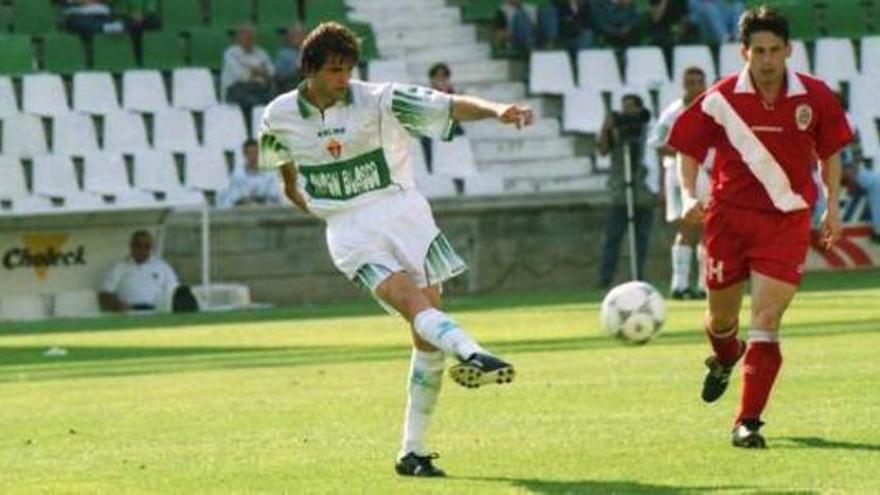 Imágenes de Tito Vilanova cuando era jugador del Elche CF.