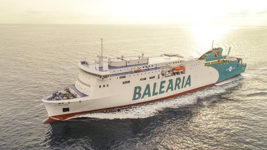 La ruta de Baleària entre Huelva y Canarias suma 70.000 pasajeros y 500.000 toneladas de carga en tres años