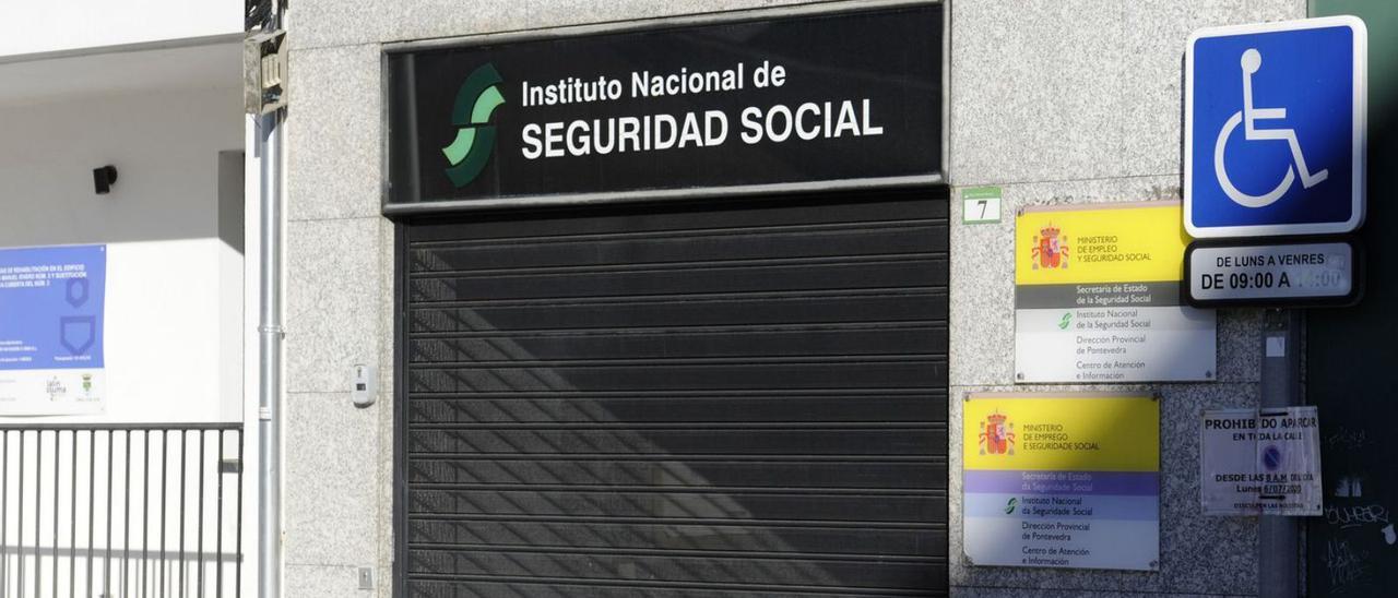 Oficinas de la Seguridad Social en la calle Manuel Rivero de Lalín. |   // BERNABÉ/JAVIER LALÍN