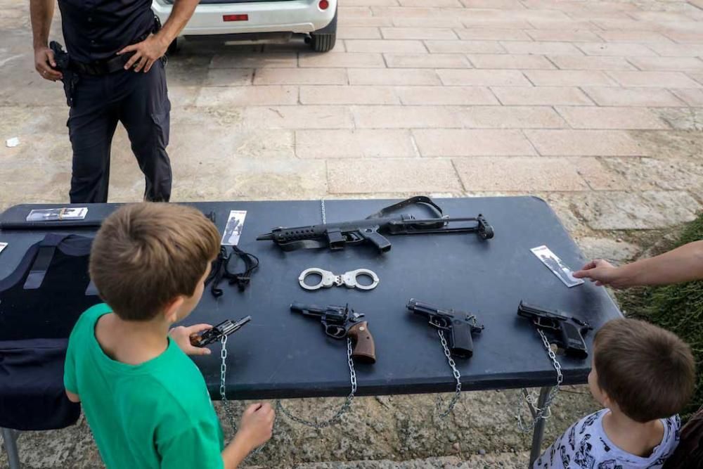 Diada de la Policía Nacional en el Parc de la Mar