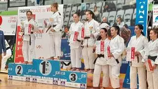 Elena Bahamonde alarga los éxitos del judo moralino en Vigo