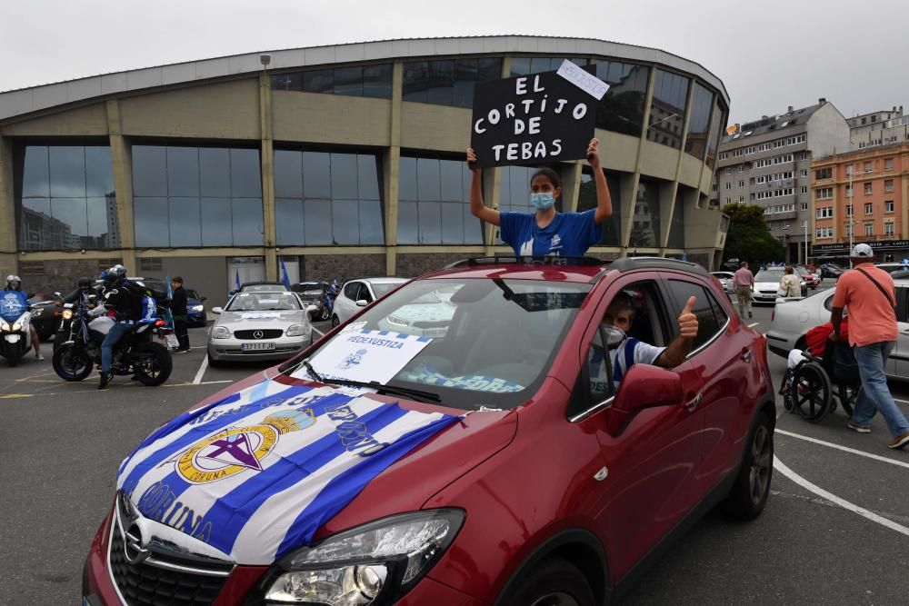 La caravana en defensa del Deportivo colapsó el tráfico en varios puntos de A Coruña.