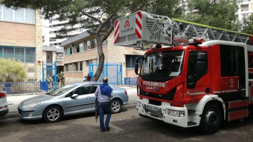 Evacuado el colegio la Salle Montemolín por un incendio en un despacho