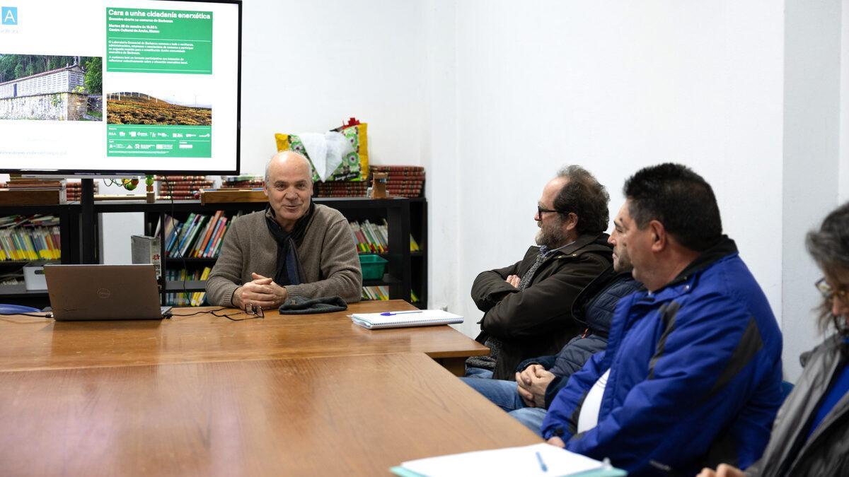 El catedrático Xavier Simón se encargó de coordinar el encuentro