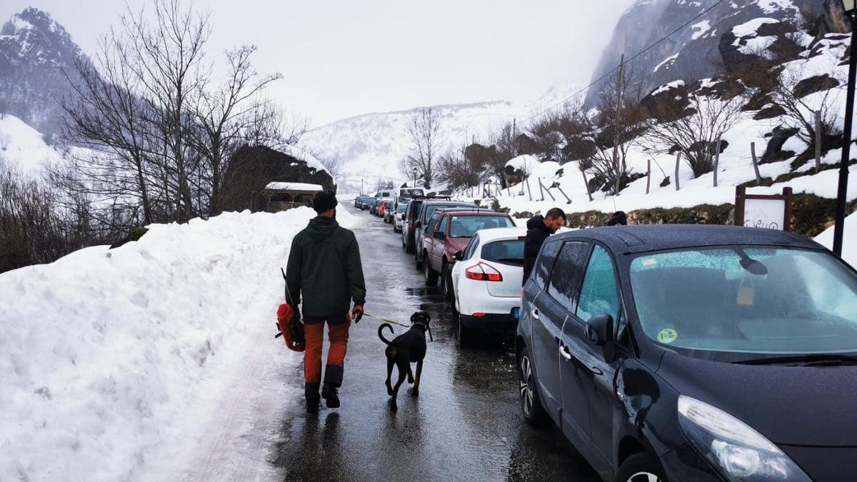 Caminantes, este domingo, en Valle de Lago.