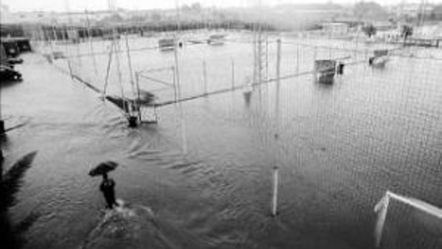 Valencia acumula más de 300 litros en tres días de temporal