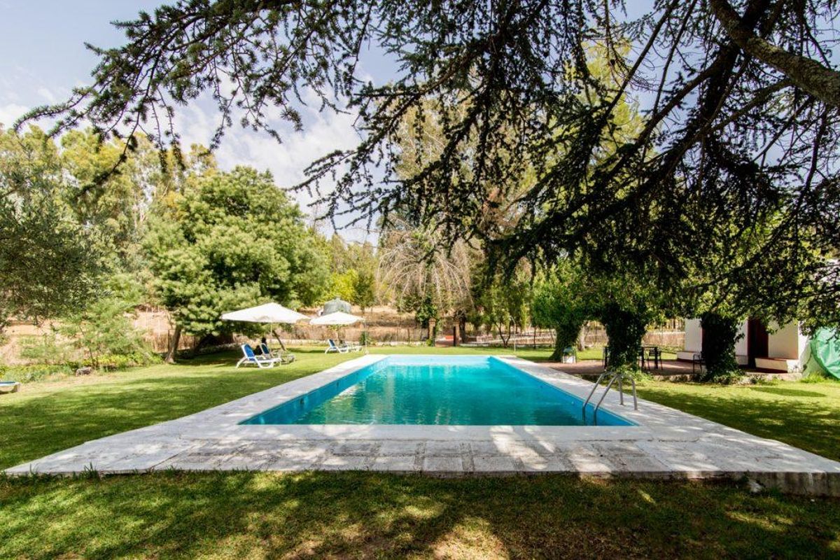 Piscina del Cortijo Señorío de los Cotos en Monesterio.