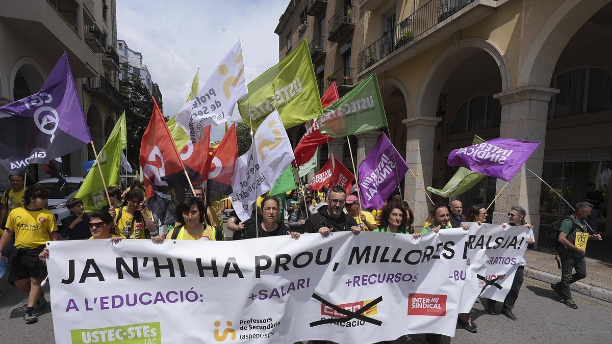 Les imatges de la protesta dels docents a la ciutat de Girona