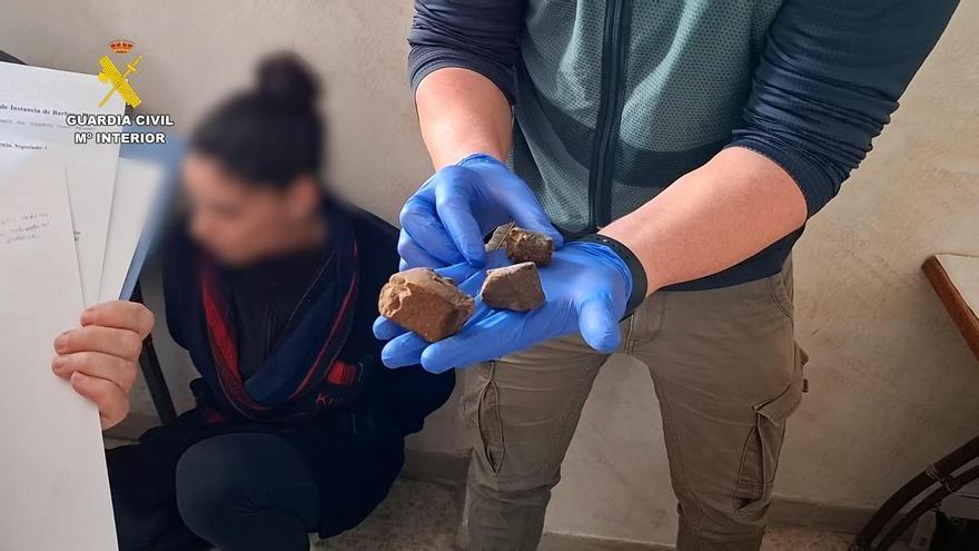 Más de mil viagras, cocaína pura y heroína: desmantelan "uno de los puntos de venta de drogas más activos" de Cádiz