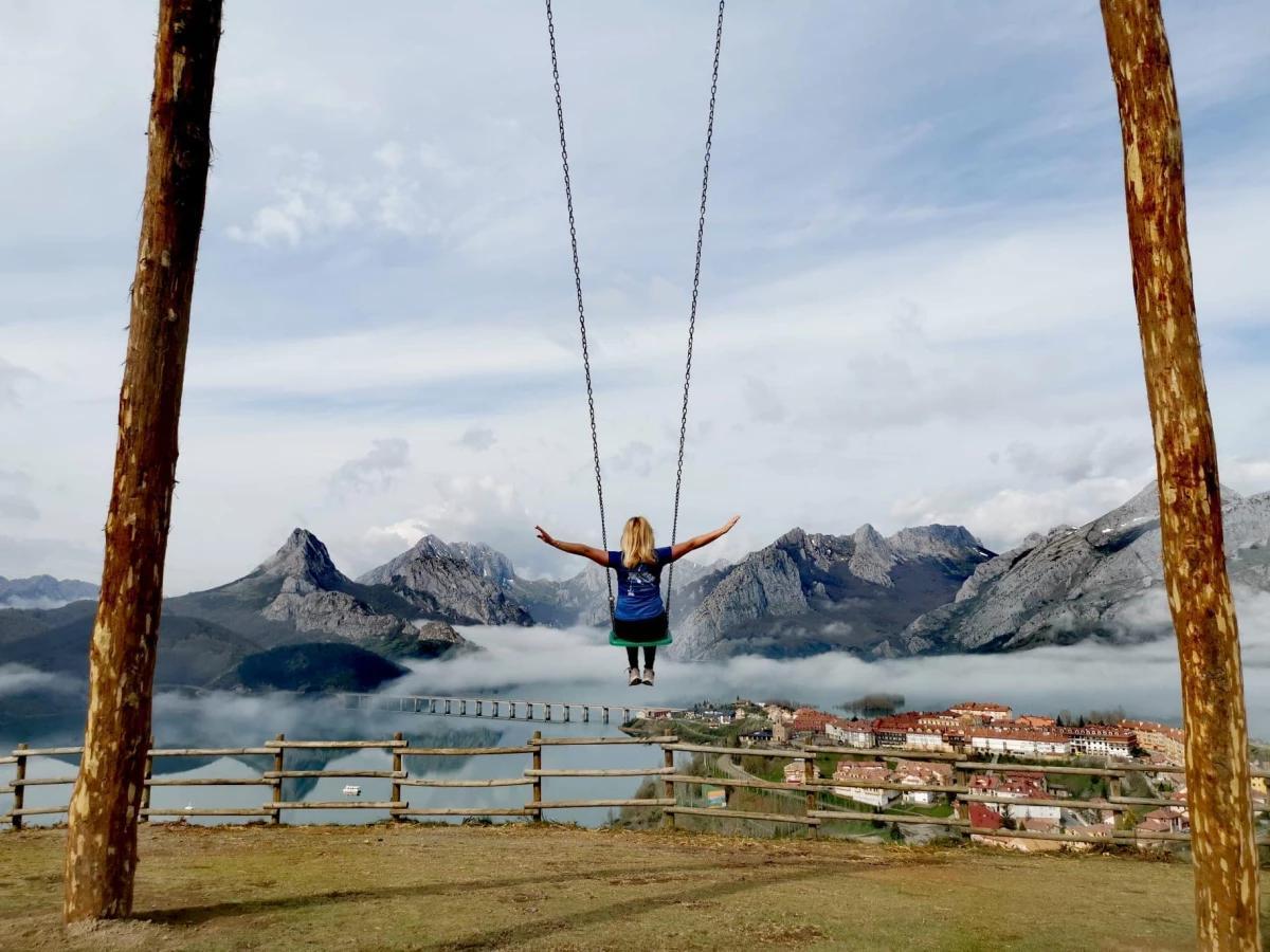Riaño tiene el columpio gigante con mejores vistas de España.