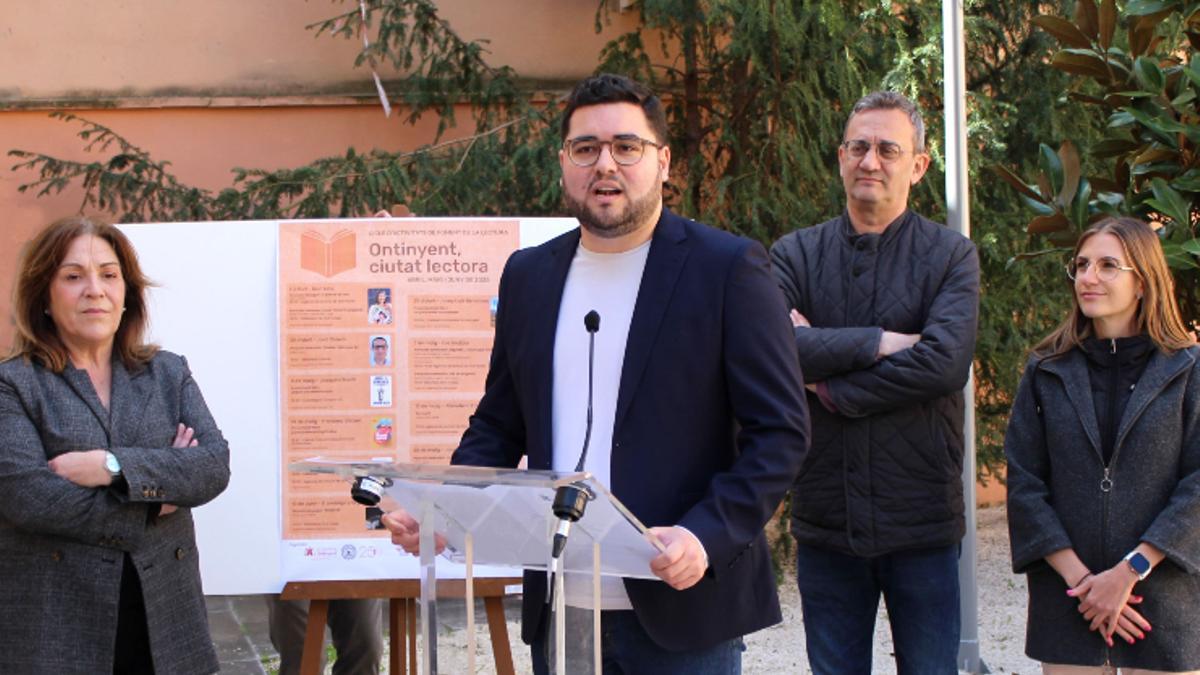 Nico Calabuig en la presentación de “Ontinyent, ciutat lectora”