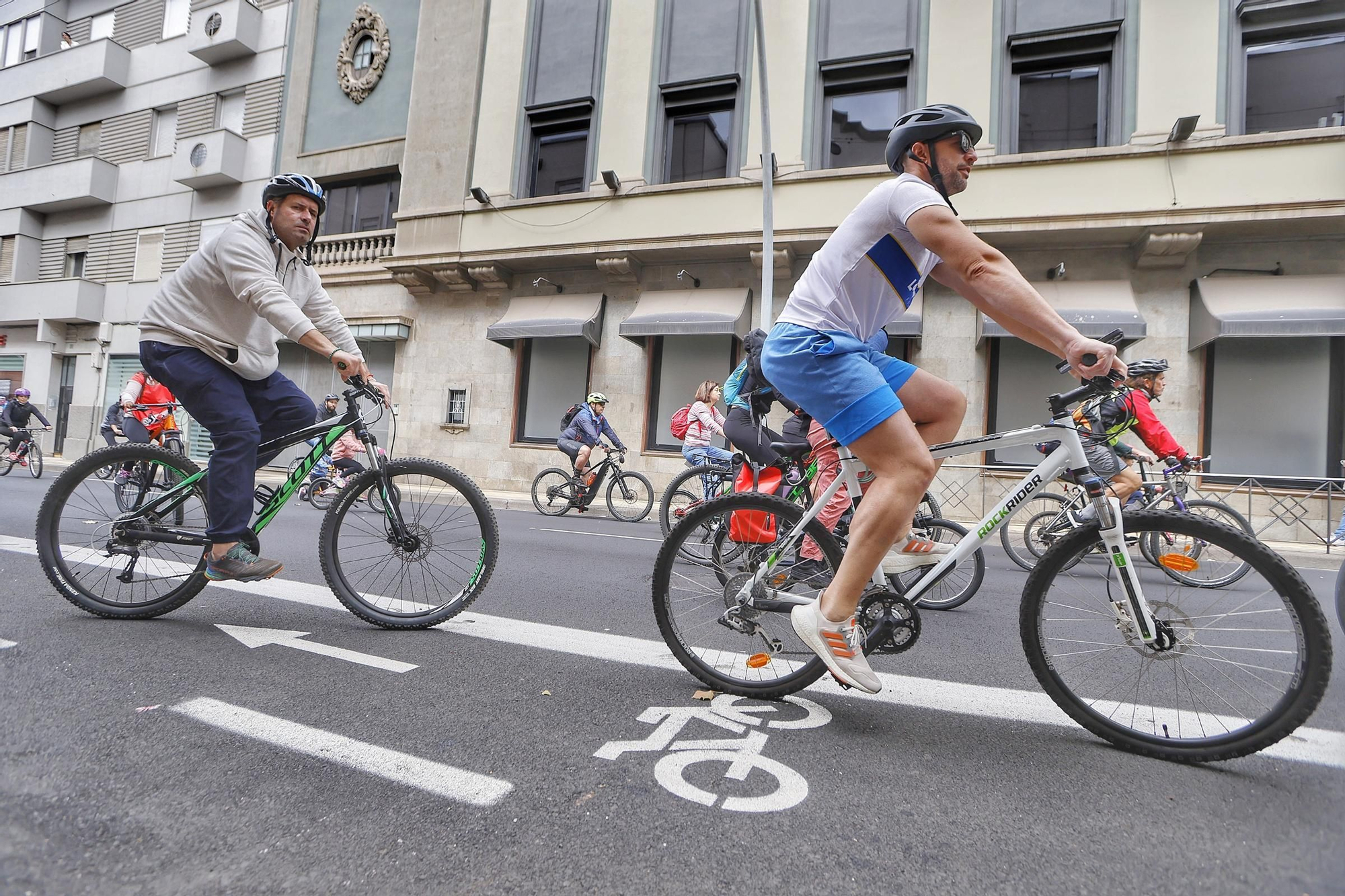 Manifestación a favor de los carriles bicis en Santa Cruz de Tenerife