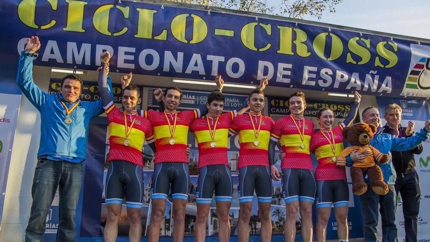 La selección gallega, con el maillot de campeones de España.