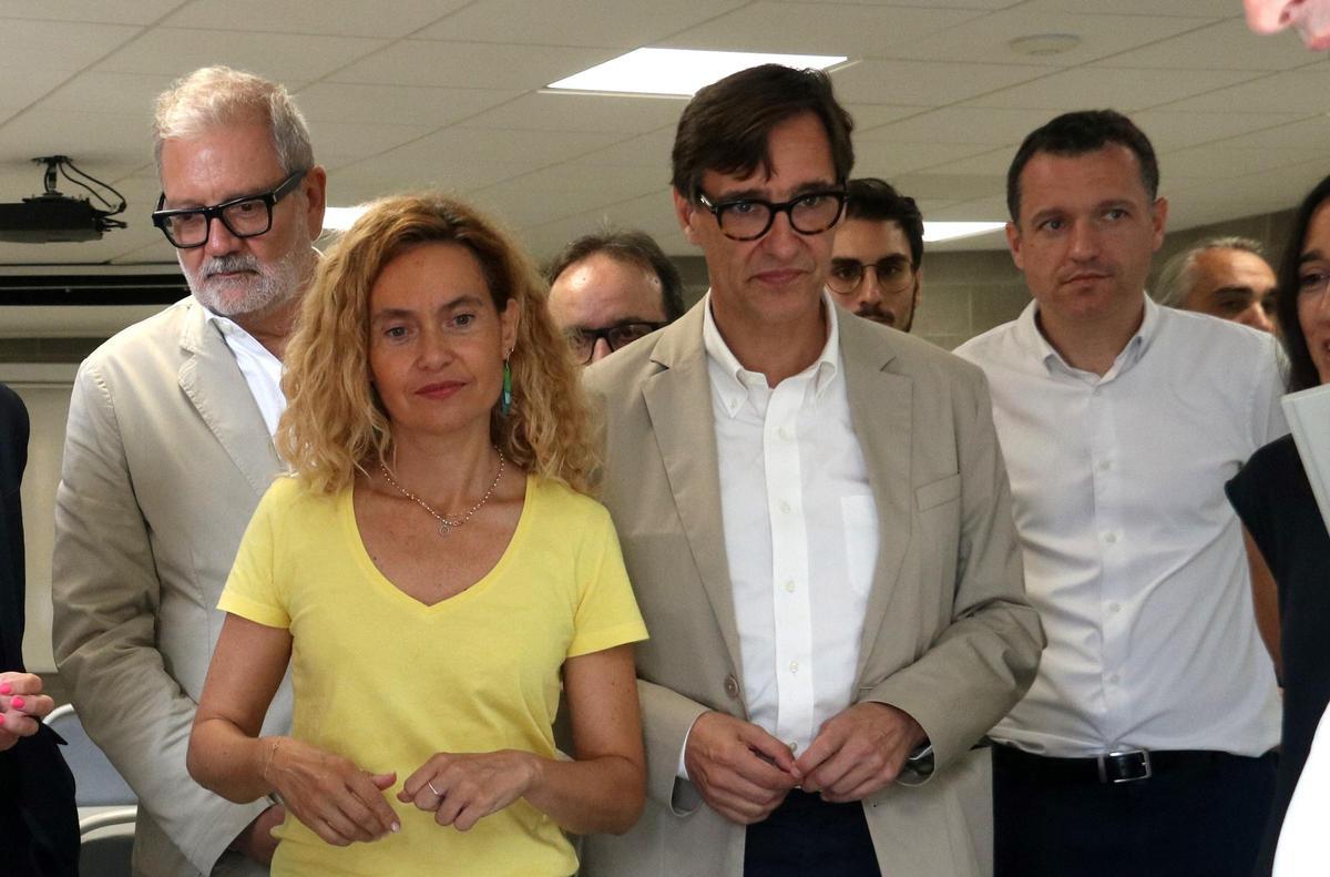 Fèlix Larrosa, Meritxell Batet y Salvador Illa, el martes por la mañana en el centro de formación Ilerna de Lleida. Fèlix Larrosa, Meritxell Batet y Salvador Illa, el martes por la mañana en el centro de formación Ilerna de Lleida.