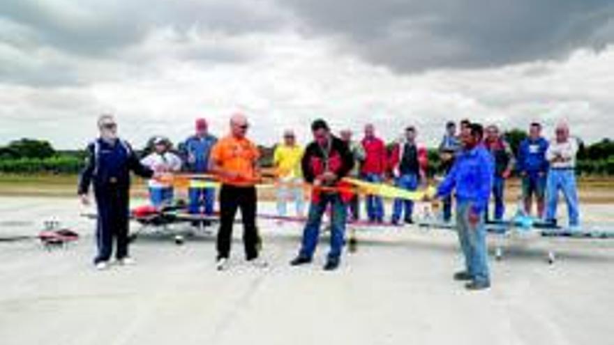 Remodelación del club de vuelo de Montijo