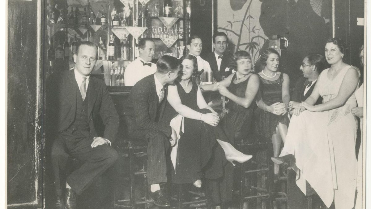 Ambiente en uno de los 'bares americanos' del Madrid de la época.