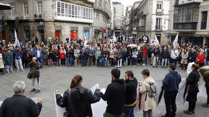 Decenas de personas se concentran en apoyo al pueblo palestino