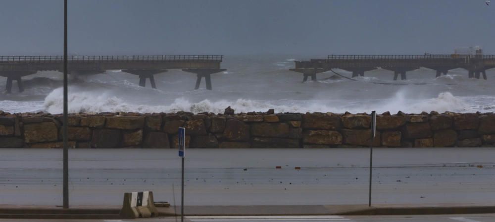 Daños del temporal en el Port de Sagunt.