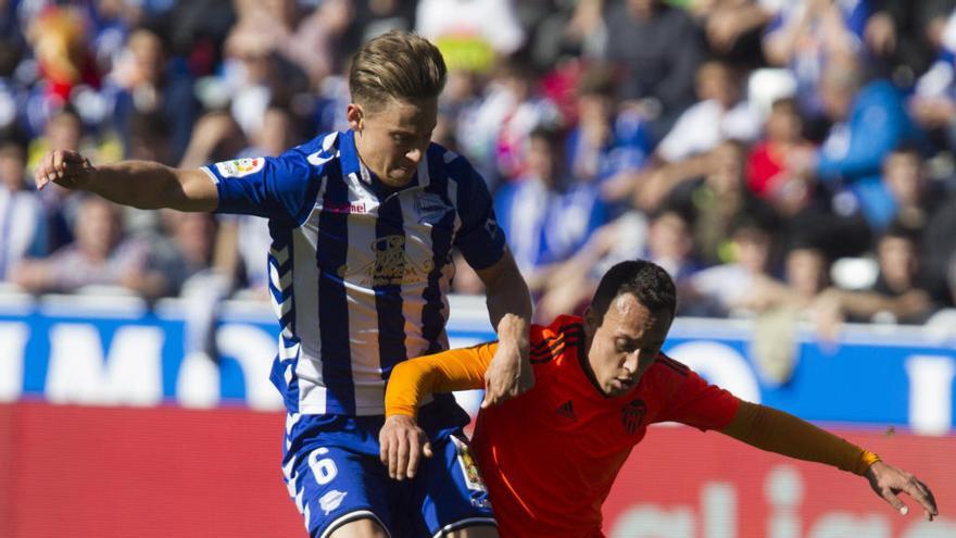 Orellana, durante el partido ante el Alavés.