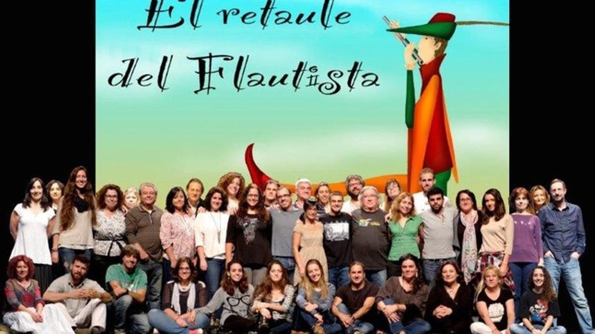 Más de 40 actores amateurs del grupo Corenllà Teatre participan en 'El Retaule del Flautista'.