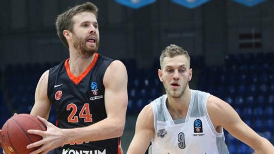 John Shurna, en un encuentro de la Eurocup con el Cedevita.