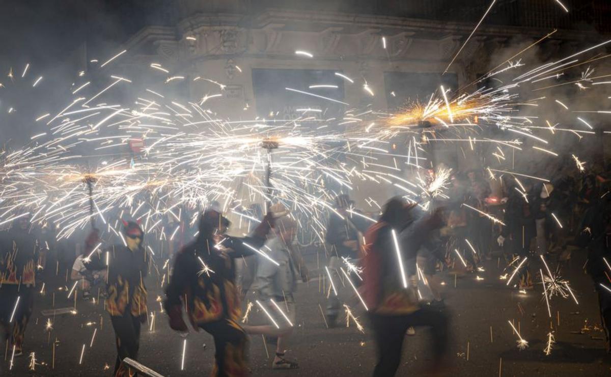 Barcelona suspèn el correfoc de les festes de Gràcia Barcelona suspèn el correfoc de les festes de Gràcia