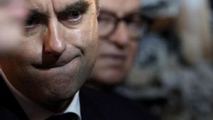Lecornu obre la porta a  una reforma "realista" de les pensions