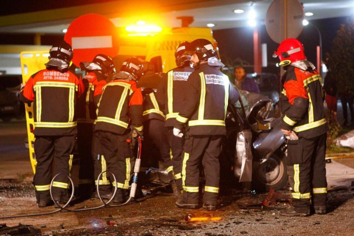 Tres vecinos de Muelas fallecen en un accidente de tráfico en la N-122