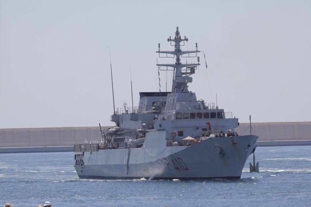 El barque Orione entra al Puerto de València