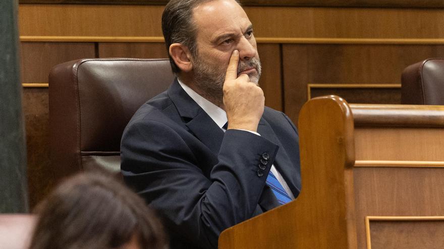 Ábalos asegura que "existió" la reunión entre Sánchez y Otegi, pese al desmentido de los protagonistas