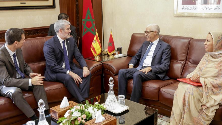 Clavijo &quot;asume&quot; el Sahara marroquí... y provoca un terremoto en el nacionalismo canario