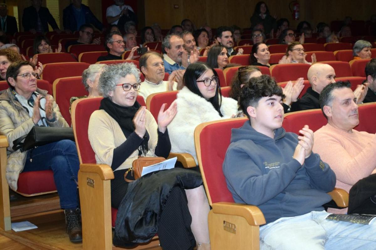 El concierto se desarrolló en el Auditorio Municipal de Valga, sito en Cordeiro.