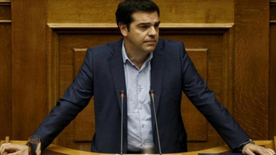 Tsipras critica el “falso heroísmo” de algunos de sus compañeros de partido