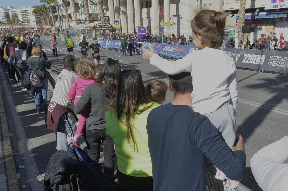 El keniata ha superado al marroquí Hassane Ahouchar con un tiempo de 1:04:29