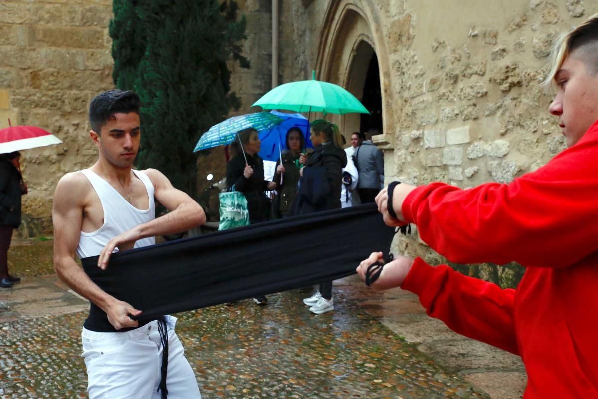 "La Borriquita," imagenes entrañables de una salida frustrada