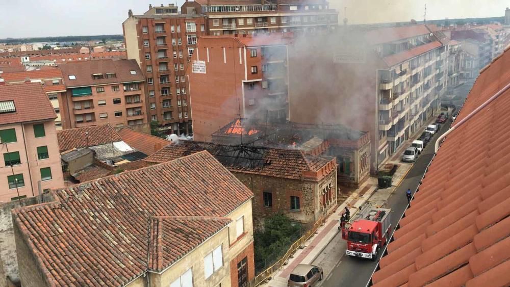 Fuego en un edificio de Benavente