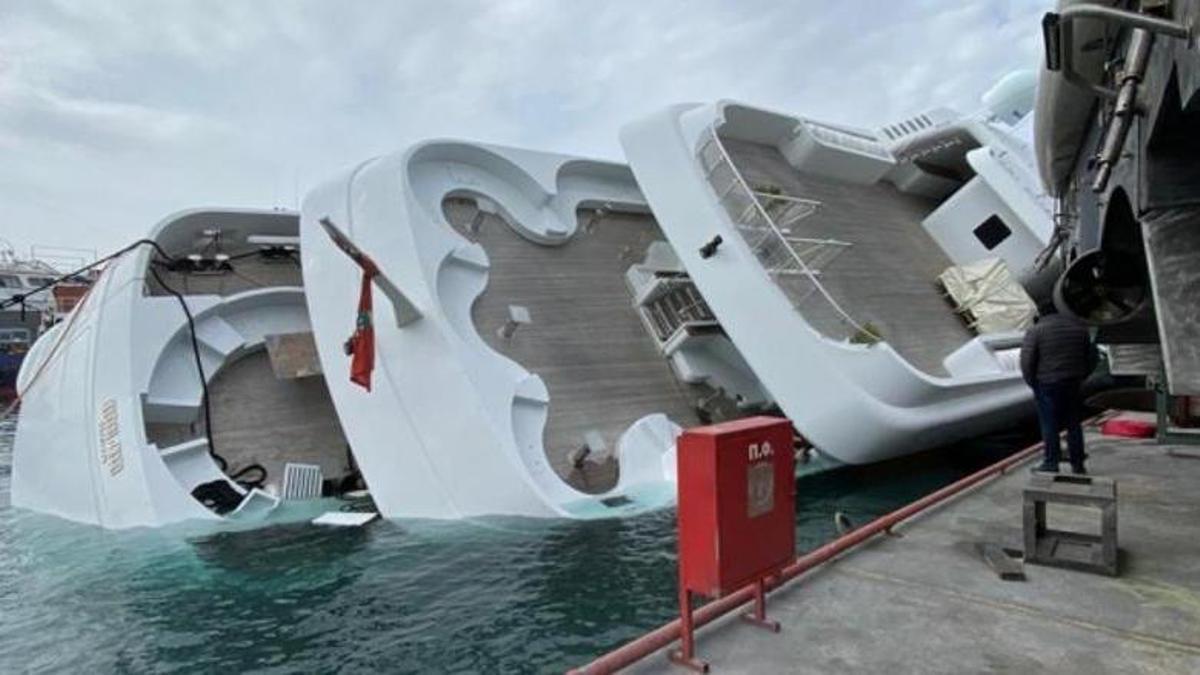 Nourah of Riyad', el superyate de un príncipe saudí que naufragó en Grecia y ahora se roba las miradas en el puerto de Ibiza