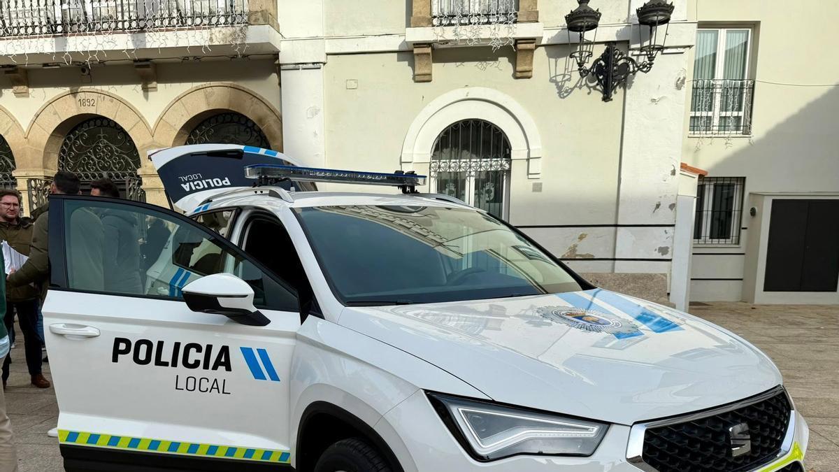 Un vehículo policial de Navalmoral.